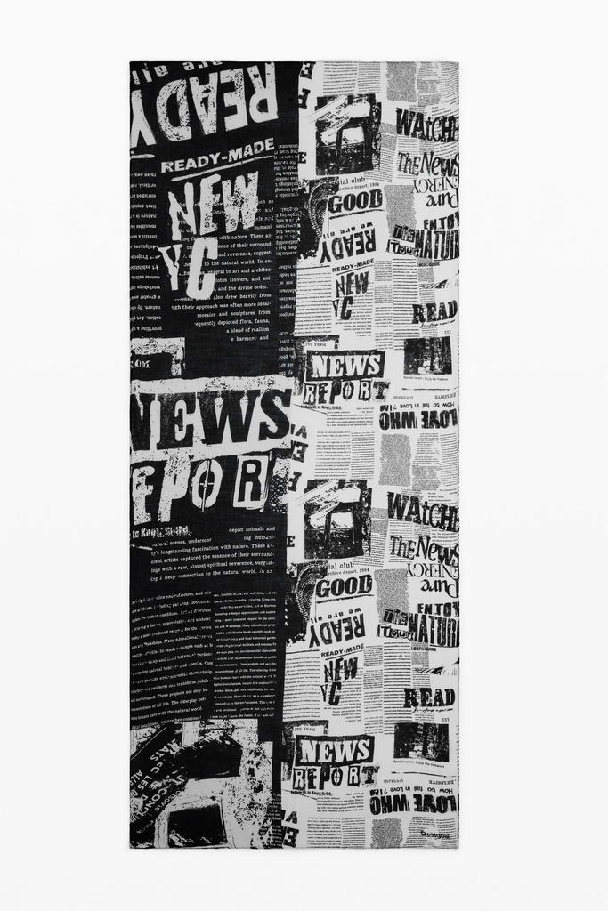 Rectangular newspaper scarf 