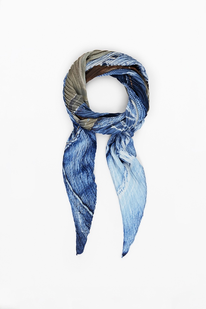 FOU_CAMOUFLAGE_CARRE 5175 ALLURE